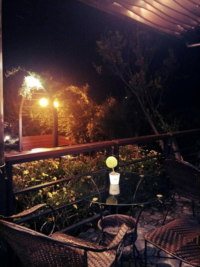 Hua Mu Xing Jing B&B เหรินอ้าย ภายนอก รูปภาพ